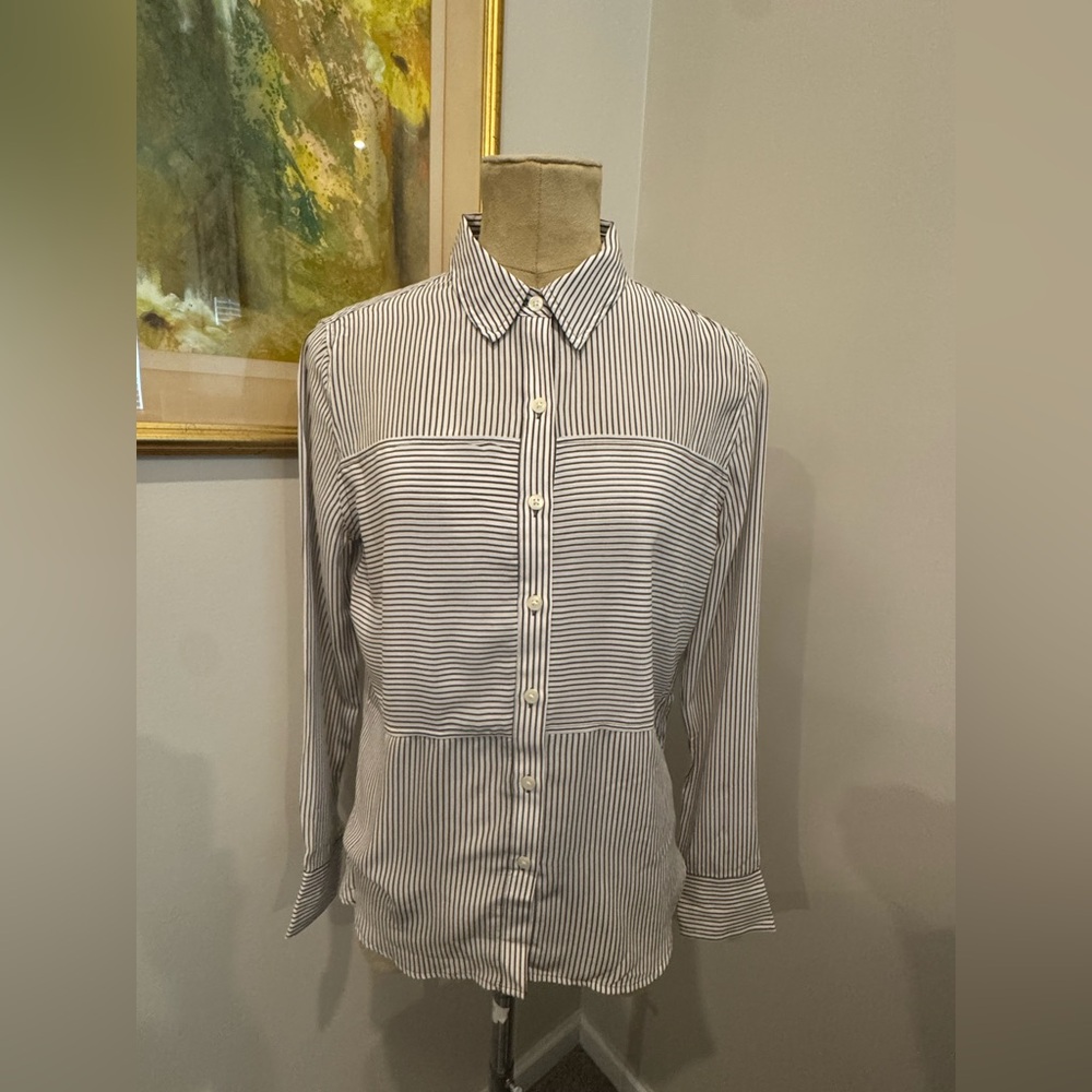 Spanx Washable Silk Long-Sleeve Shirt in Cedar/True Ivory Size Medium - Picture 2 of 8